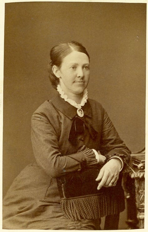 Fanny Huss. Bilden togs 1883. 